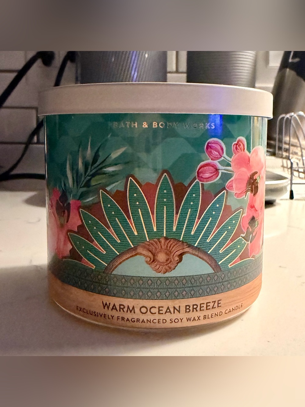 Bath & Body Works Warm Ocean Breeze Candle